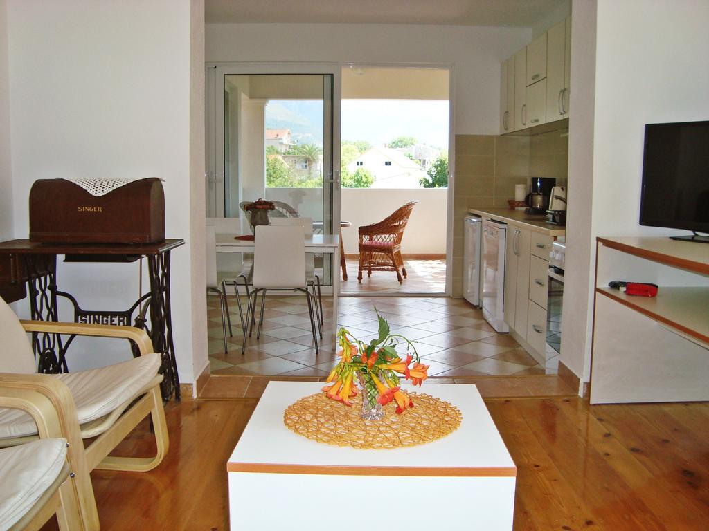 Apartments Rolovina Tivat Ruang foto
